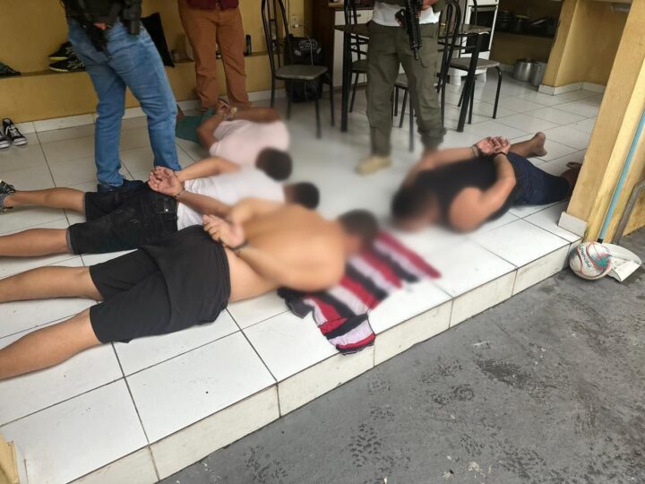 Colombianos e amazonense são presos com 300 kg de drogas em Manaus
