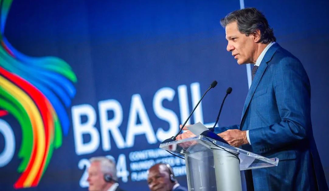 Haddad antecipa para esta quinta-feira retorno dos Estados Unidos