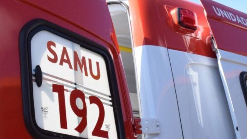 Motorista fica ferido após atingir estrutura de passarela em avenida de Manaus