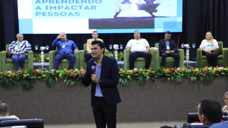 Palestra ‘Aprendendo como impactar pessoas’ acontece no segundo dia do Feclam