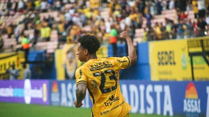 Amazonas FC e Santos FC se enfrentam na Arena da Amazônia neste sábado (11)