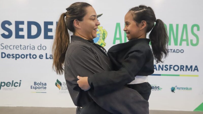 Em Manaus, mãe se torna atleta de jiu-jitsu e inspira filhos no esporte