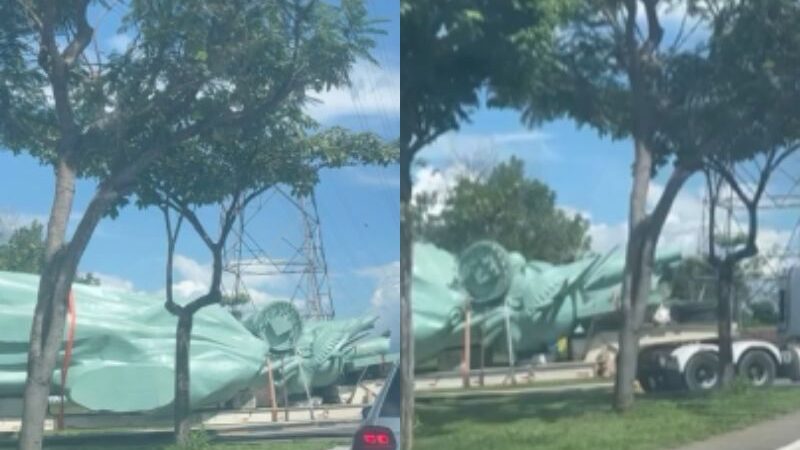 Estátua da liberdade é vista em avenida de Manaus