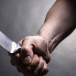 IMAGENS FORTES: Homem é morto a facadas e tem a mão decepada após agredir esposa