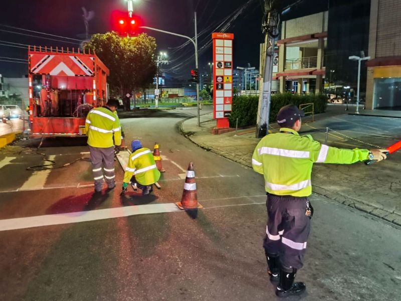 Prefeitura revitaliza sinalização viária na avenida Tancredo Neves • Portal Tucumã