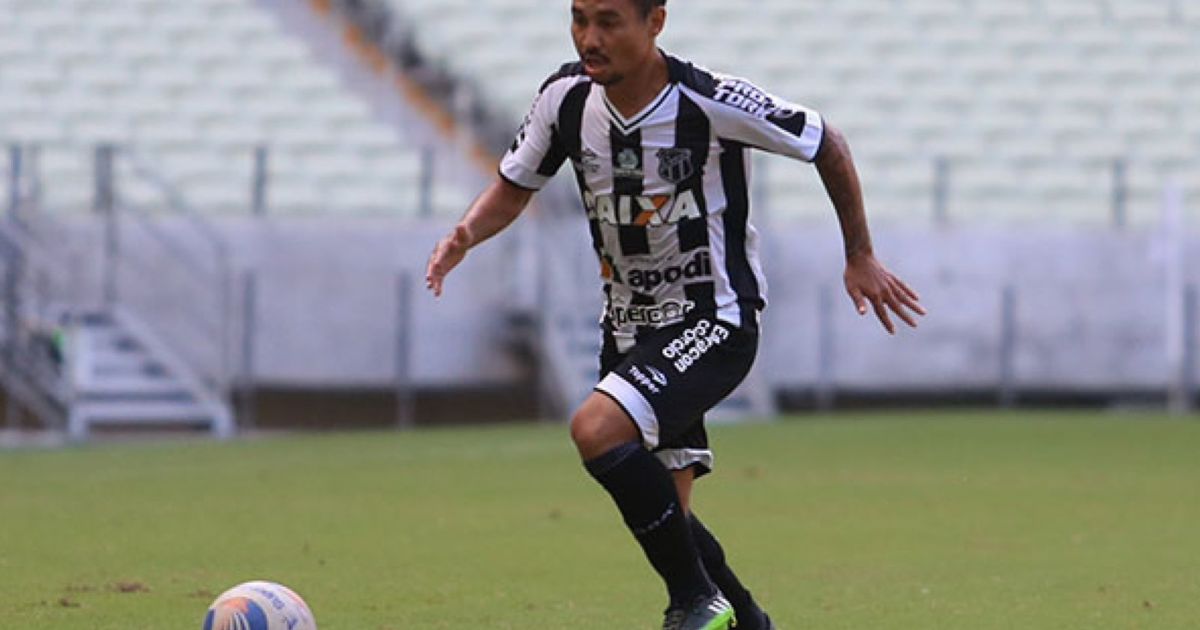 Amazonas FC oficializa contratação de lateral para sequência da Série B