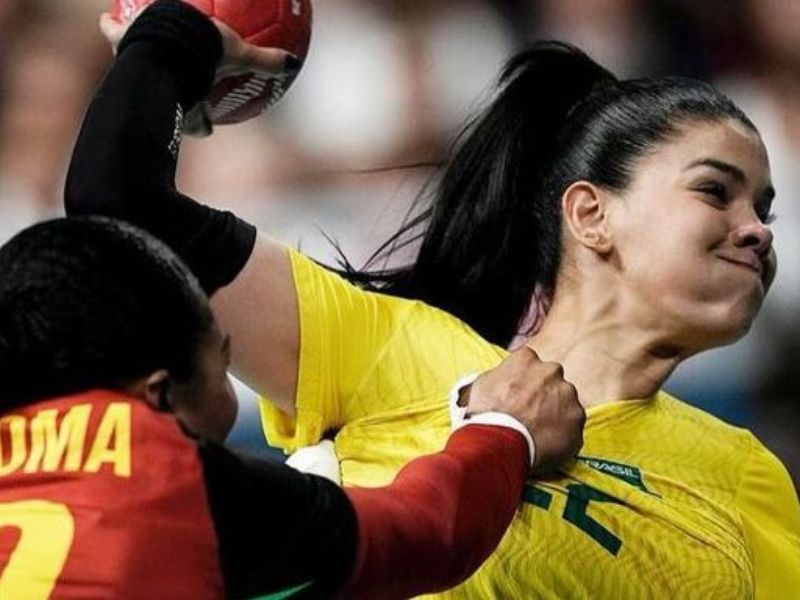 Brasil vence e avança às quartas do handebol feminino