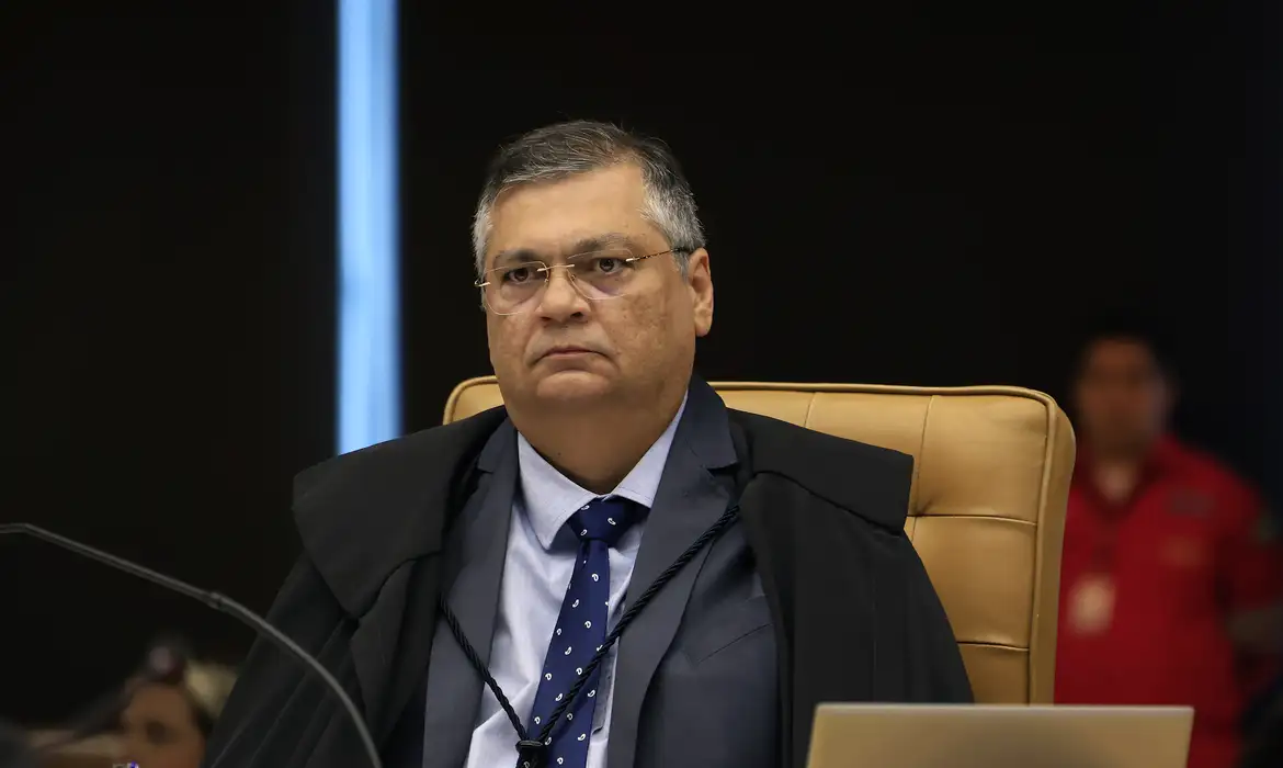 Decisão de Flávio Dino sobre queimadas trará consequências graves nas contas, diz relator do arcabouço