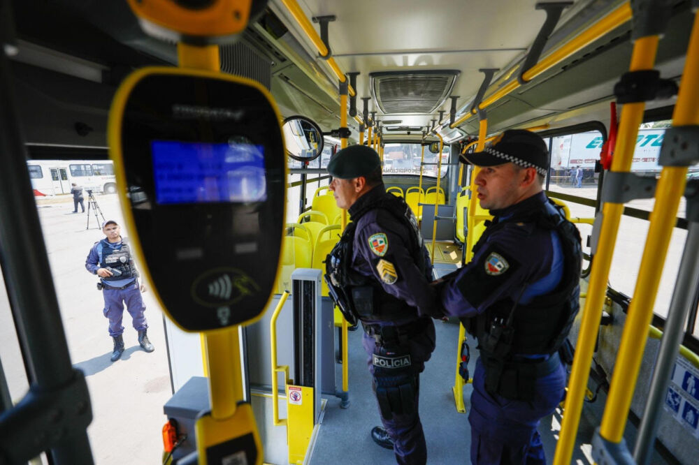 Policiais militares finalizam treinamento para atendimento de ocorrências de roubo a coletivos