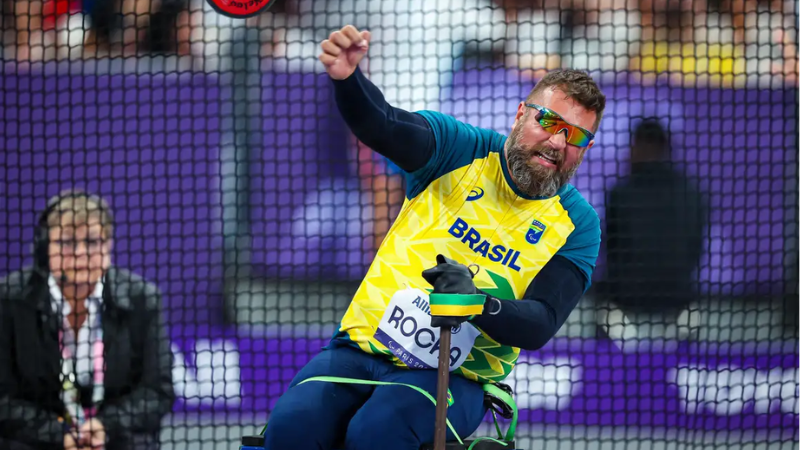 Bronze de André Rocha no lançamento de disco é medalha 400 do Brasil