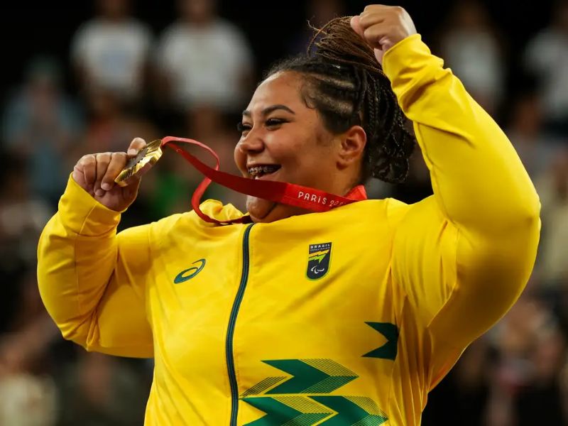 Com direito a recorde paralímpico, Tayana Medeiros conquista o ouro