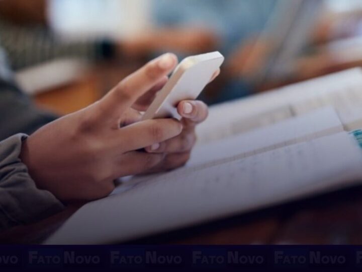 Proibição de celular: escolas focam na formação e no apoio familiar