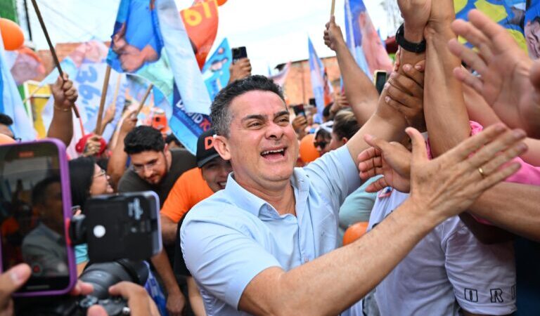 David Almeida é reeleito prefeito de Manaus em eleição histórica