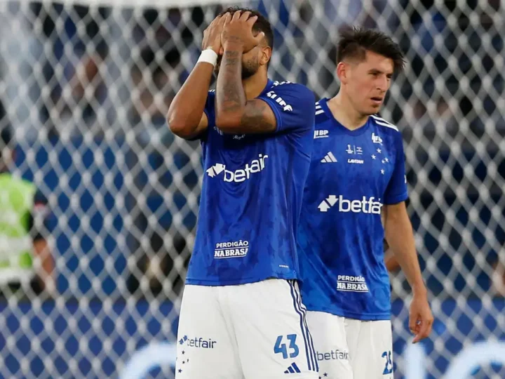 Cruzeiro é vice-campeão sul-americano após levar 3 a 1 do Racing