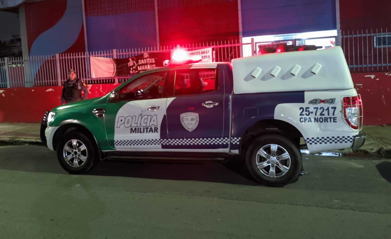 Homem é morto a tiros em frente à esposa e filho no Tarumã