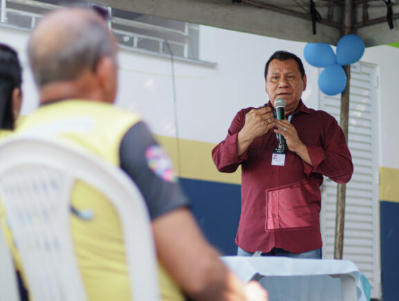 Sejusc leva palestra a grupo de idosos sobre prevenção à surdez