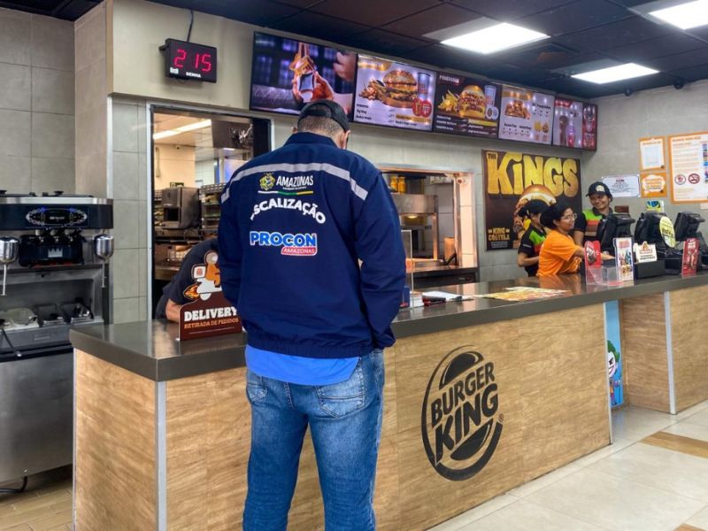 Procon-AM notifica rede de ‘fast food’ por propaganda que induz o consumidor ao erro