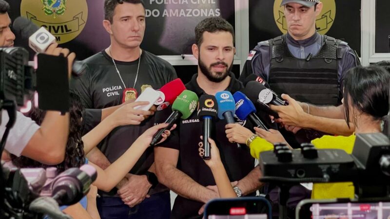 Polícia Civil apura caso de homem que circulava com o pai morto em cadeira de rodas em Manaus