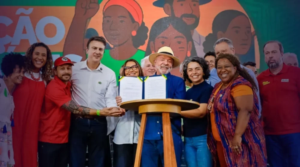 Lula anuncia R$ 1,17 bilhão para educação de indígenas e quilombolas