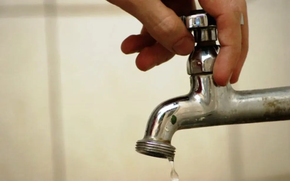 Temporal deixa bairros de Manaus sem abastecimento de água; veja lista