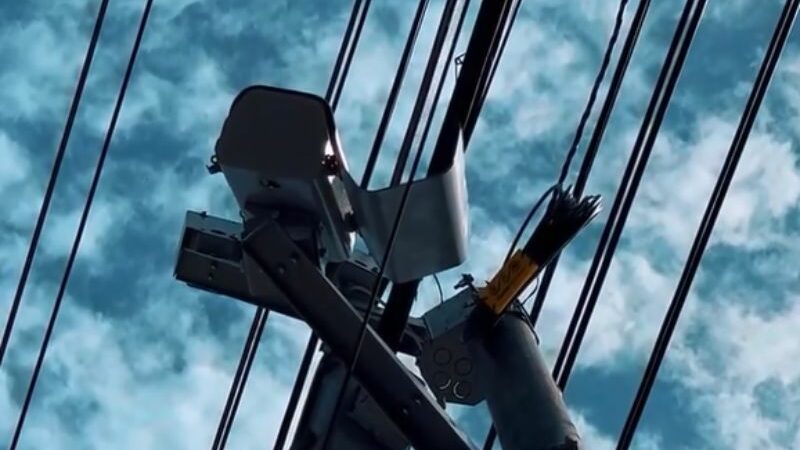 Radares de velocidade são destruídos em avenida de Manaus