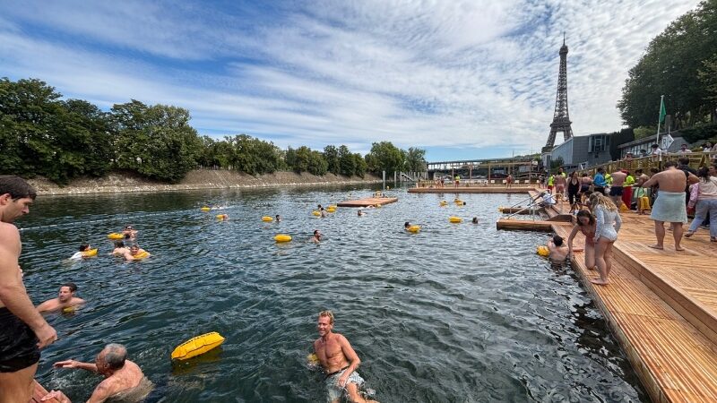 Rio Sena, em Paris, é liberado para natação pública após 102 anos