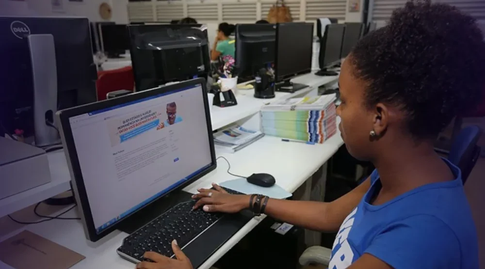 Escolas Conectadas já beneficia 60% das escolas públicas do Brasil Fato Novo