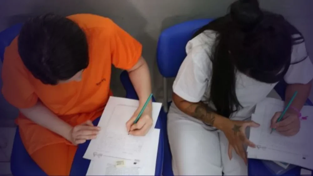 MPDFT lança projeto inédito de escrita e memória com internas da Penitenciária Feminina