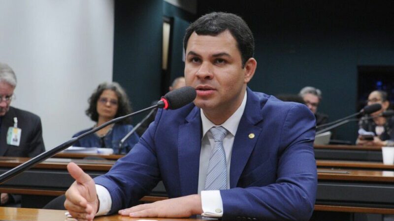 Comissão da Câmara aprova PL de Saullo Vianna que garante isenção de Imposto de Renda para pessoas com deficiência