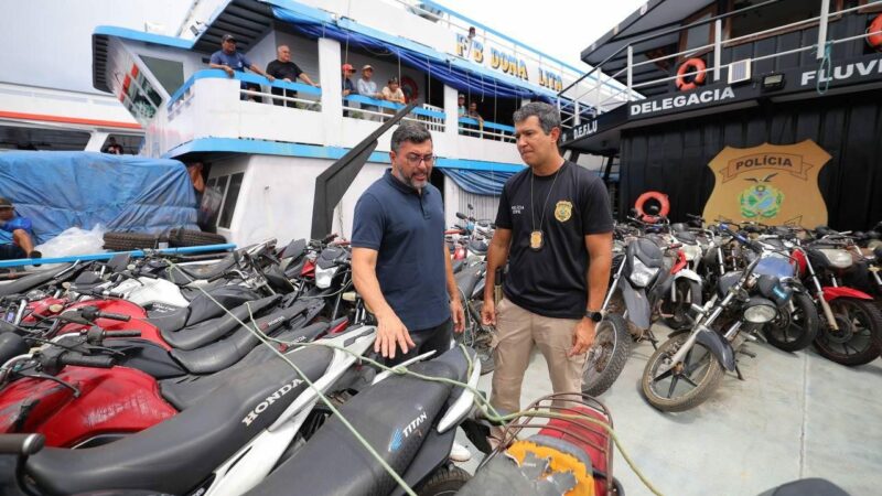 Governador Wilson Lima acompanha chegada de maior número de motocicletas recuperadas em operação policial