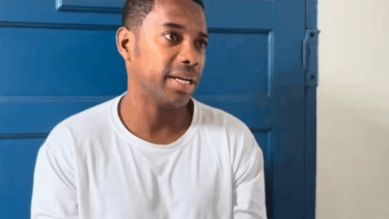 A pedido da defesa, Robinho é transferido para presídio em Limeira