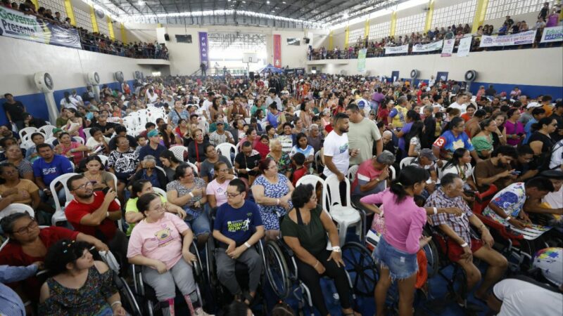 Durante a 27ª edição do Governo Presente, governador Wilson Lima entrega certificados do Subsídio Entrada do Meu Lar