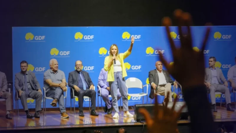 GDF entrega mais de mil escrituras e acelera Regulariza DF, dando fim a esperas de décadas