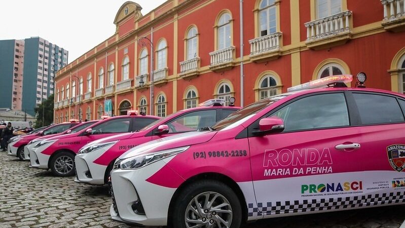 Homem é preso por agredir irmã e destruir objetos em casa no Centro