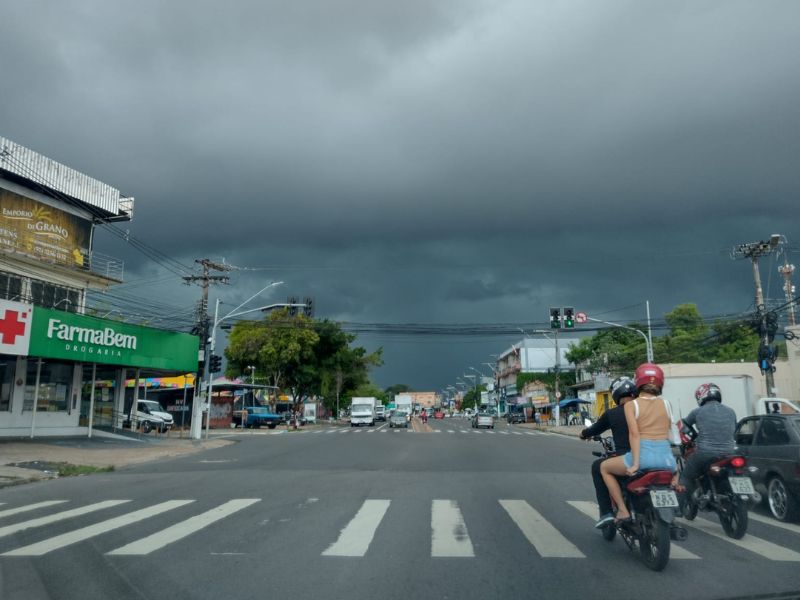 Previsão indica chuva intensa e variação térmica em Manaus