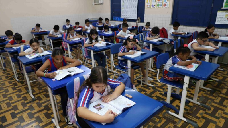 Secretaria de Educação dá início à aplicação das provas do Sadeam na capital e interior