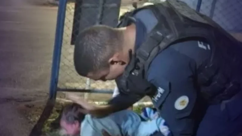 Soldado do Gtop salva bebê de nove dias engasgado em Planaltina Fato Novo
