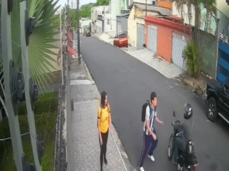 Suspeito é agredido por moradores após tentativa de assalto em Manaus