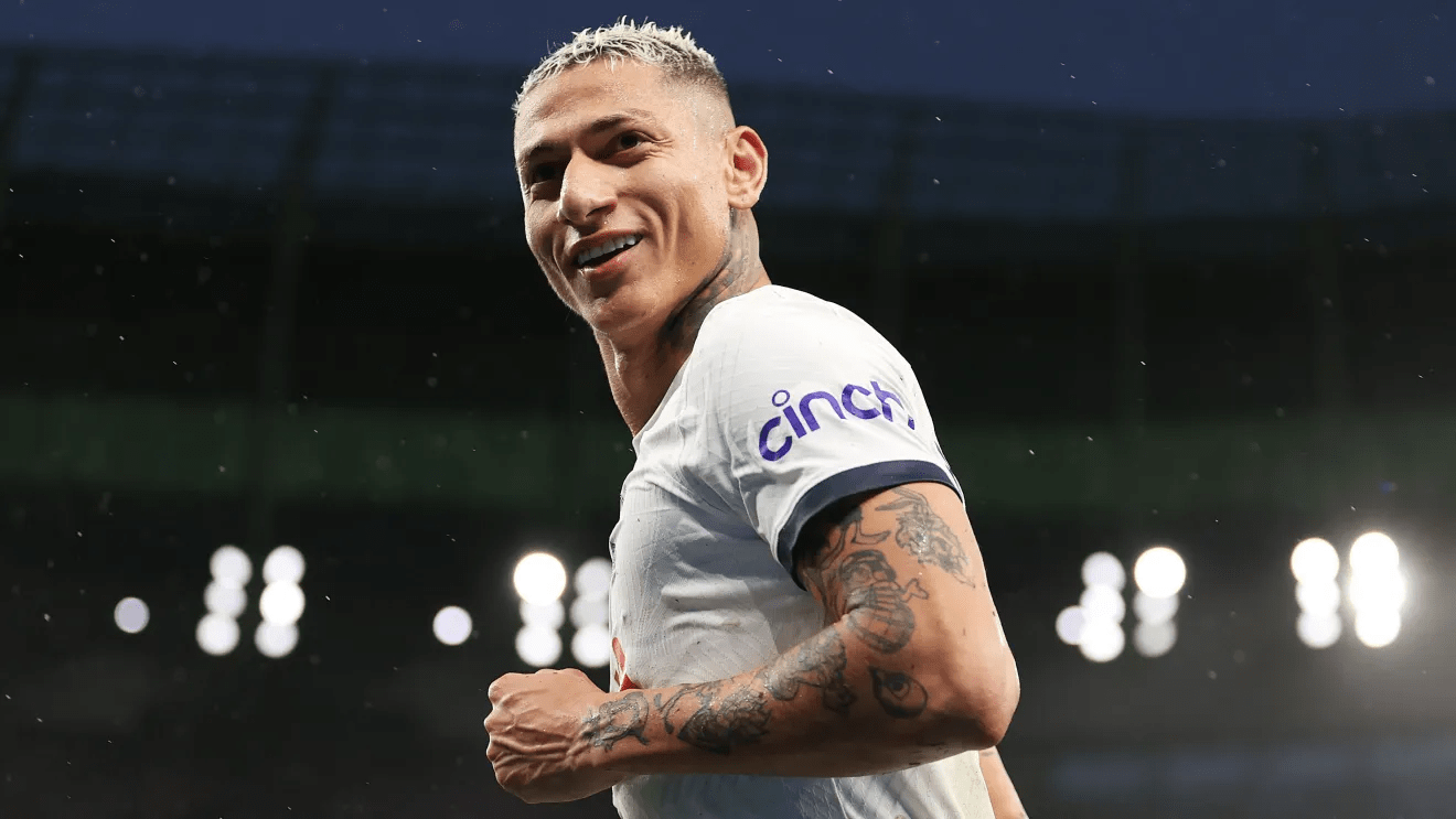 Torcedores criticam convocação de Richarlison para amistosos da Seleção