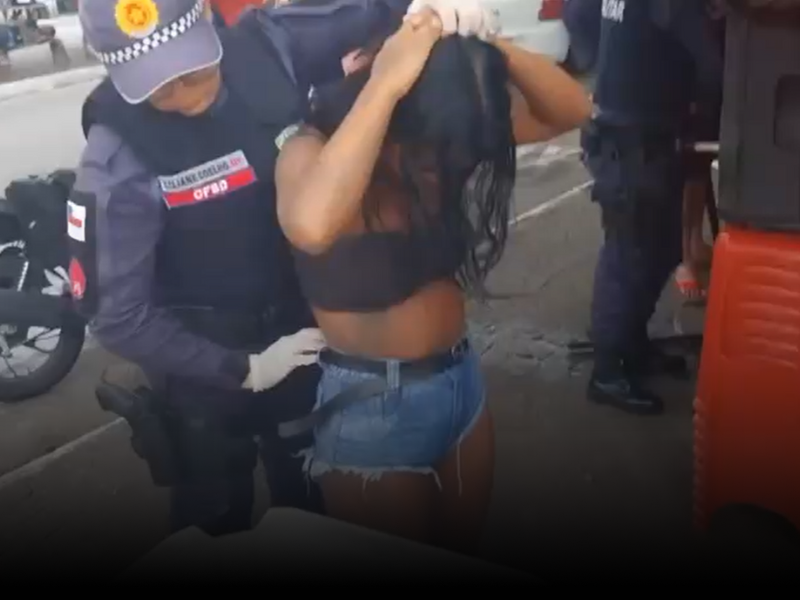Três mulheres são presas suspeitas de tráfico de drogas no Centro de Manaus