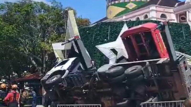 Uma morte é confirmada no acidente com guindaste em Manaus