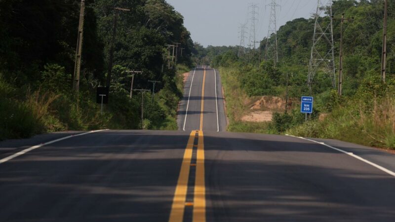“Antes era só buraco. Hoje ganho quase uma hora de viagem”, usuário da AM-010 relata impacto da obra de modernização da rodovia