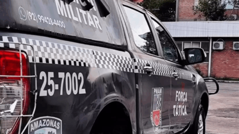 Força Tática apreende grande quantidade de drogas enterradas em área no bairro São Lázaro, em Manaus