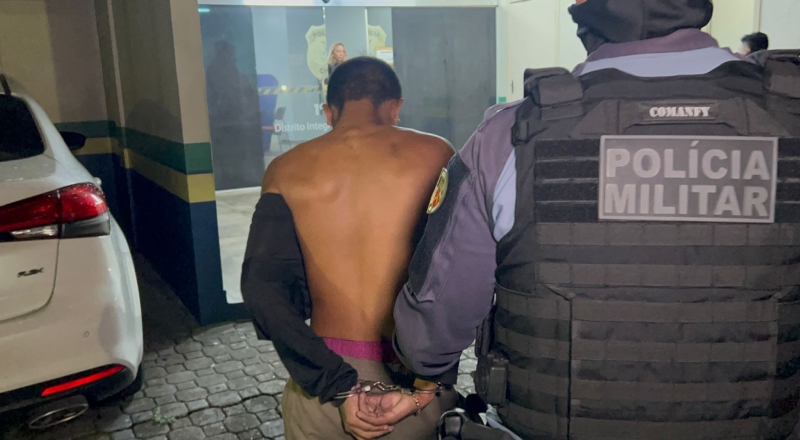 Jovem é preso após vizinhança denunciar tráfico de drogas no Morro da Liberdade