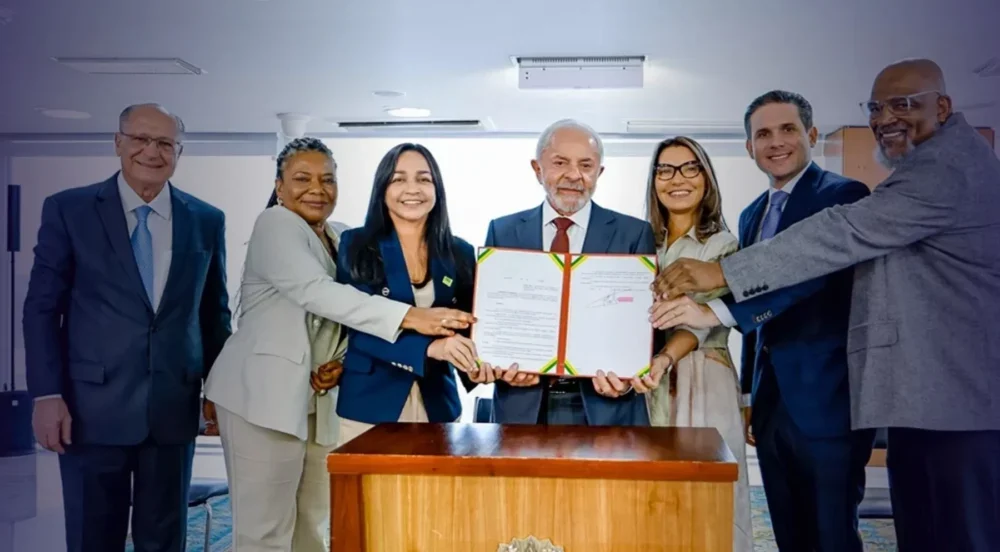 Lula assina decreto que reconhece a cultura gospel como manifestação nacional