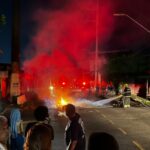 Moradores tocam fogo em pneus em protesto após 24 horas sem energia no bairro Santo Antônio; veja vídeo