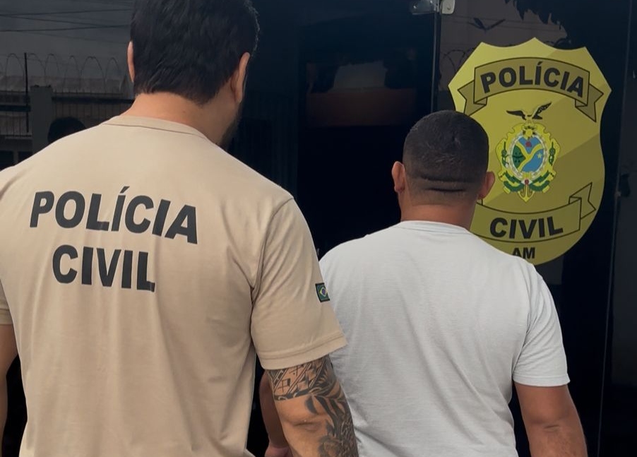 Servidor público é preso após esfregar genitália em mulher durante uma solenidade, no AM: ‘Vítima bastante abalada’