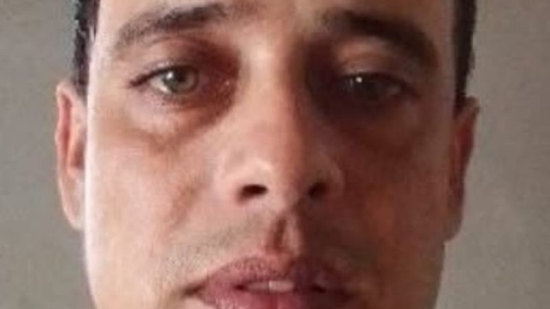 Polícia divulga imagem de homem procurado por tentativa de feminicídio contra a companheira em Manaus