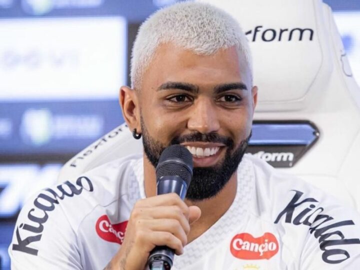 Retorno de Gabigol ao Santos é marcado por cobrança de torcedores organizados
