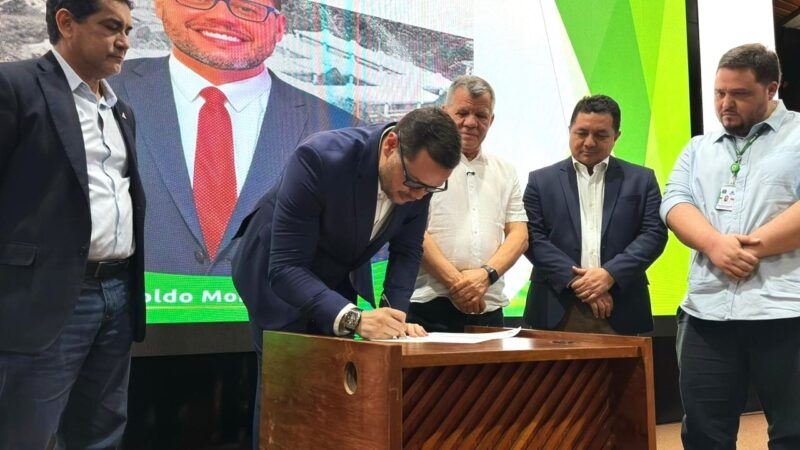 Bosco Saraiva deixa comando da Suframa e Leopoldo Montenegro assume o cargo